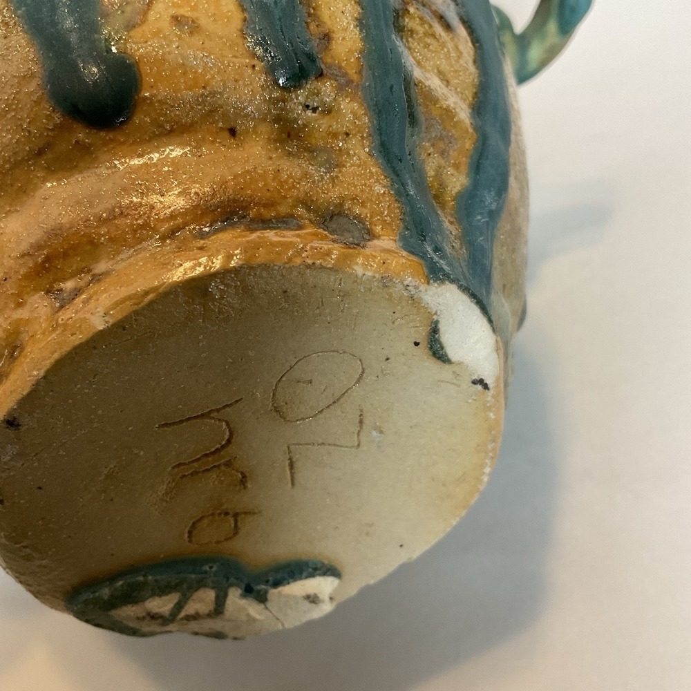 Large Vintage Handmade Asian Tan Green Light Salt Glaze Pottery Chain Wrap Vase - Picture 13 of 15
